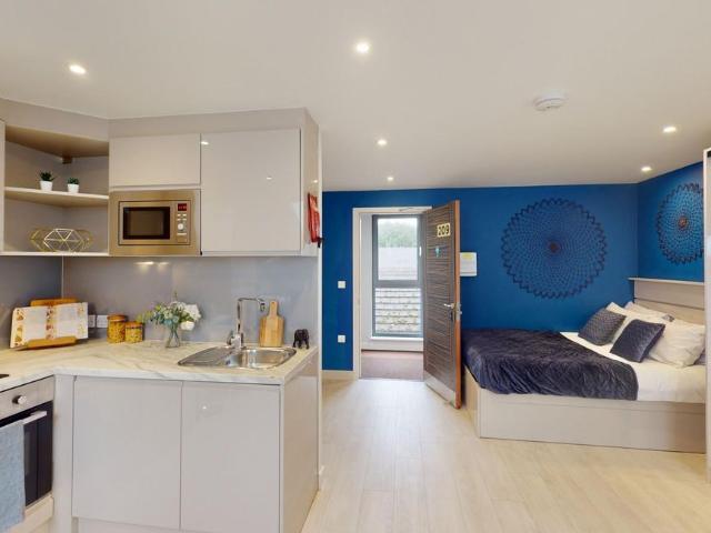 Studio for rent in Reading