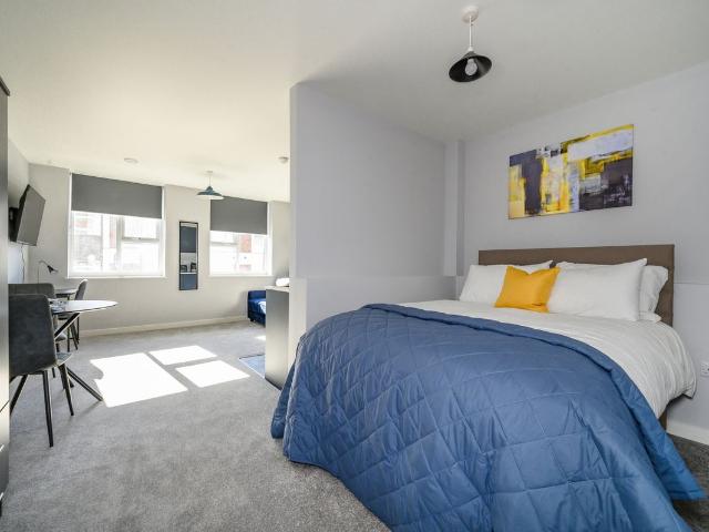 Studio for rent in Belle Isle, West Yorkshire