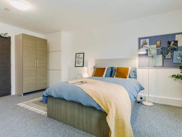 Studio for rent in Haddon, East Midlands