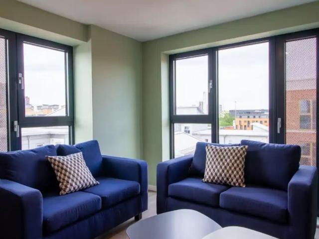 Studio for rent in West Midlands