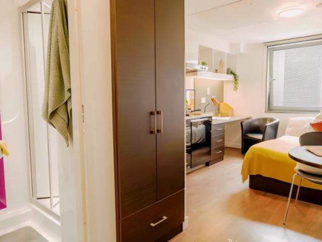 Studio for rent in Barbican, Mount Wise