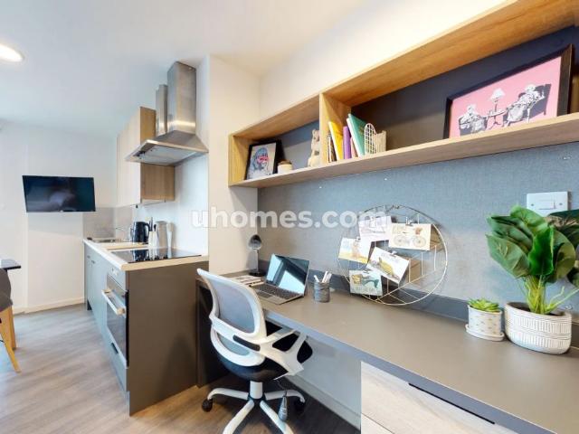 Studio for rent in Hillfields, West Midlands