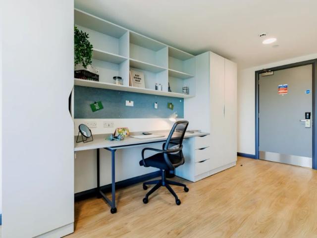 Studio for rent in Haddon, East Midlands