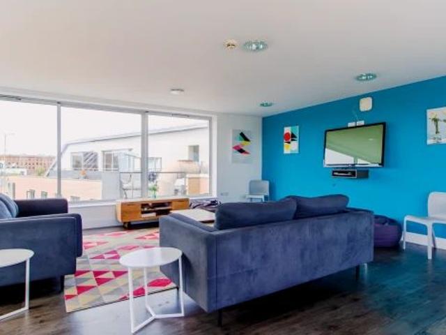 Studio for rent in Chalk Farm, Greater London