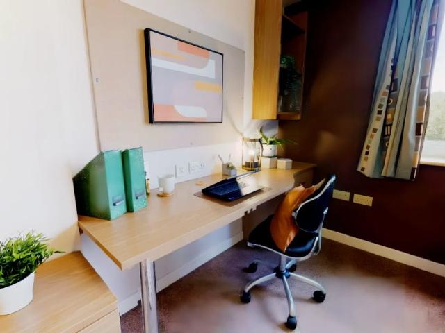 Studio for rent in Woodhouse, West Yorkshire