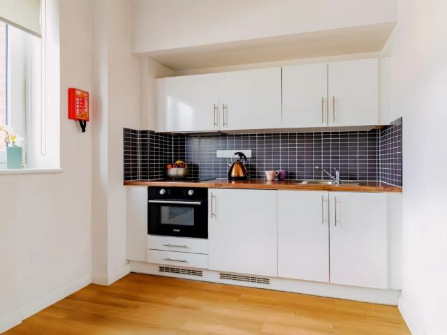 Studio for rent in North Kensington, Greater London