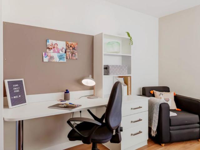 Studio for rent in Bangor, Wales