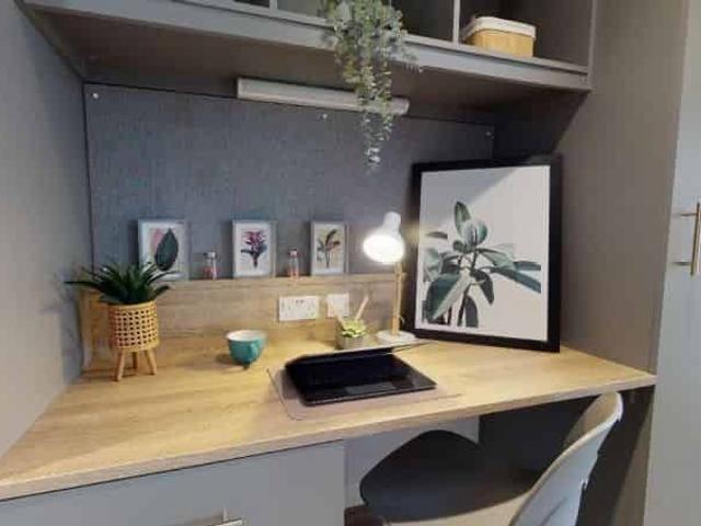 Studio for rent in Leylands, West Yorkshire