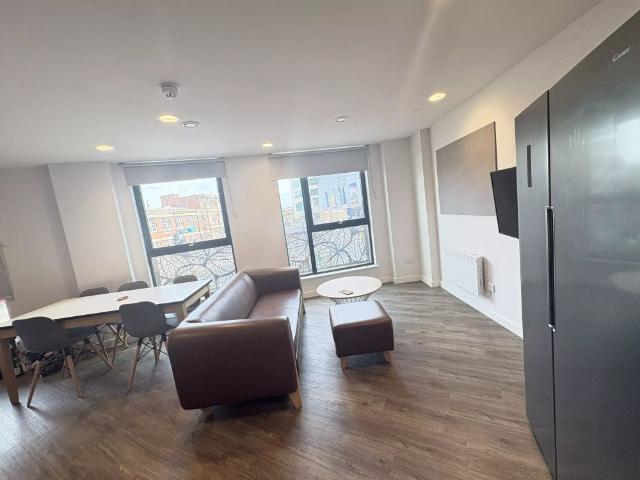Studio for rent in St Ann's, Haddon