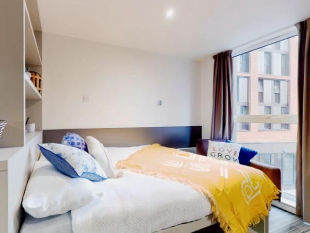 Studio for rent in Hillfields, West Midlands