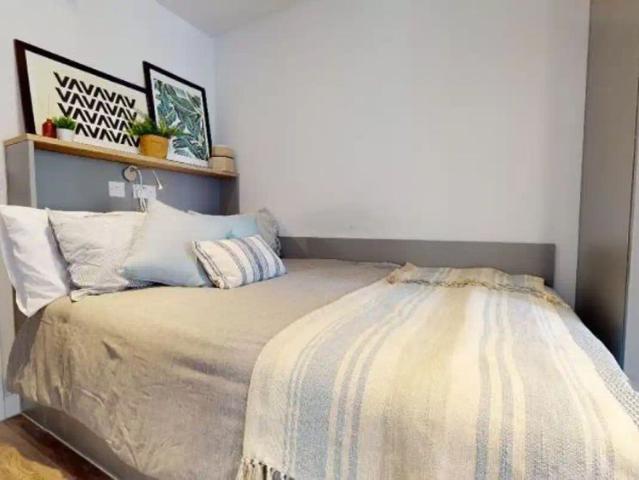 Studio for rent in Hillfields, West Midlands