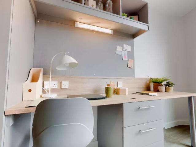 Studio for rent in St Ann's, Haddon