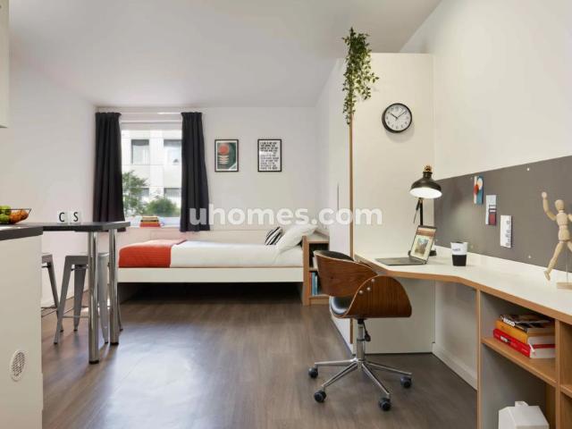 Studio for rent in Hyde Park, West Yorkshire