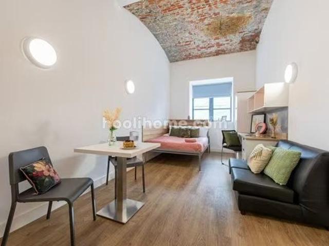 Studio for rent in City Centre, Georgia