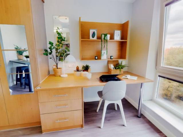 Studio for rent in New Boultham, Brayford