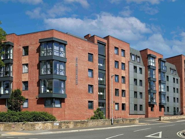 Studio for rent in Hyde Park, West Yorkshire