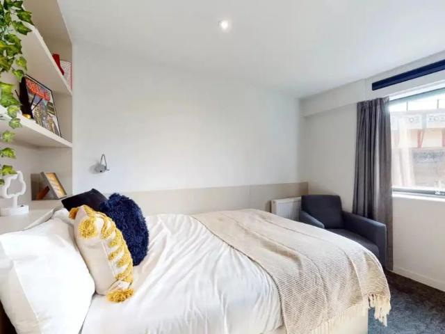 Studio for rent in South Lambeth, Greater London