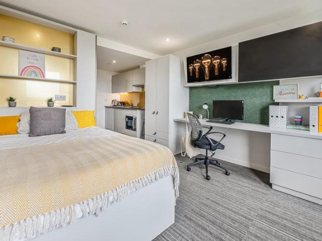 Studio for rent in Partick, Scotland