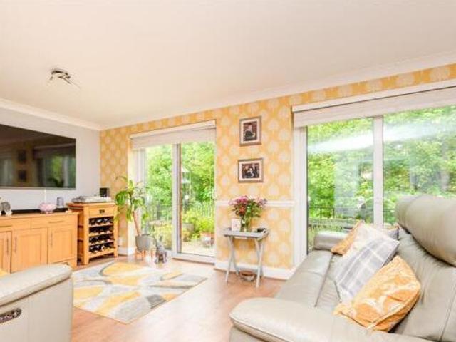 House for sale in Chatham Docks, Chatham
