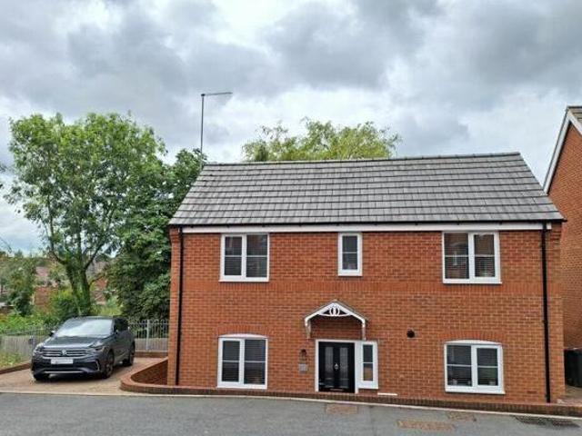 House for sale in Camp Hill, Warwickshire