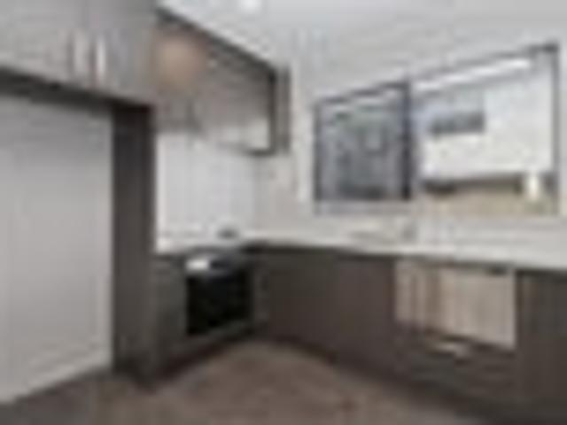 Townhouse for rent in Silverdale, Hamilton City