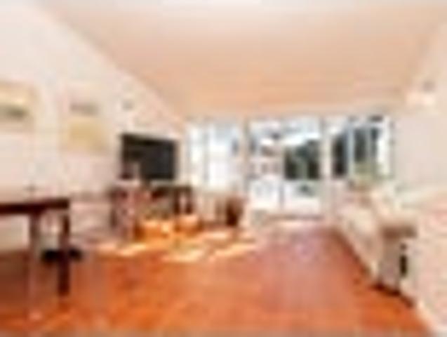 Apartment for rent in Whangaparaoa, Oroua County