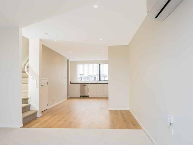 Townhouse for rent in Highgate Business Park, Hibiscus and Bays