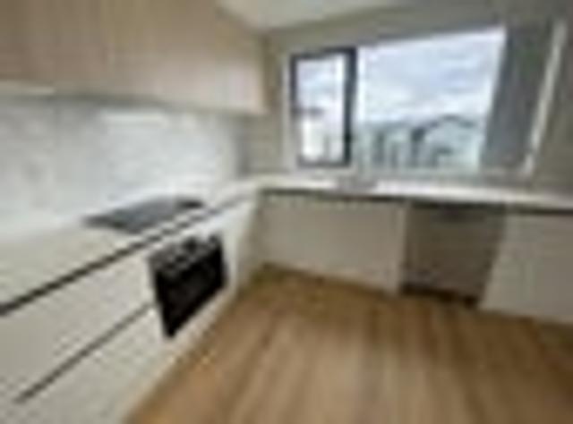 Townhouse for rent in Whangaparaoa
