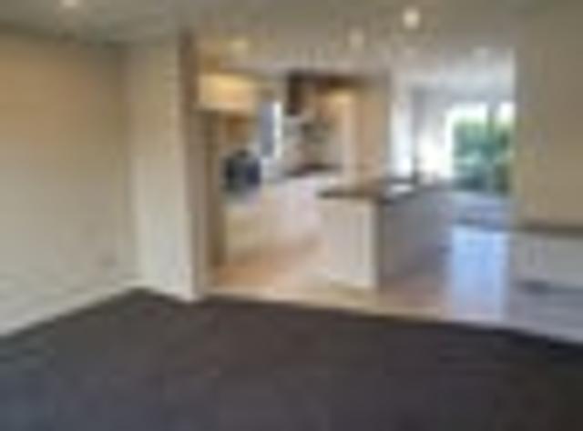 Townhouse for rent in Whangaparaoa, Oroua County