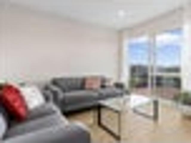 Townhouse for rent in Whangaparaoa, Oroua County