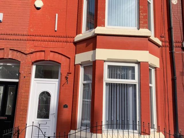House for rent in Stoneycroft, Calderstones