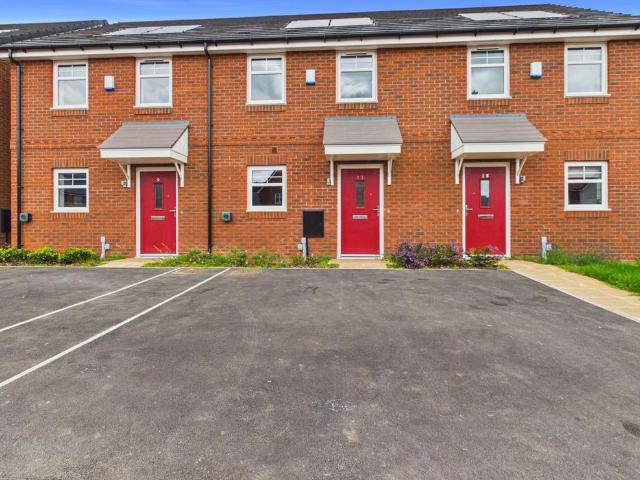House for rent in Keresley Green, Keresley