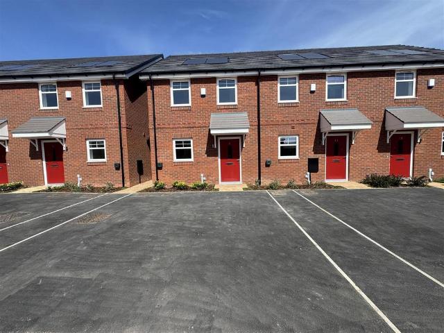 House for rent in Keresley Green, Keresley