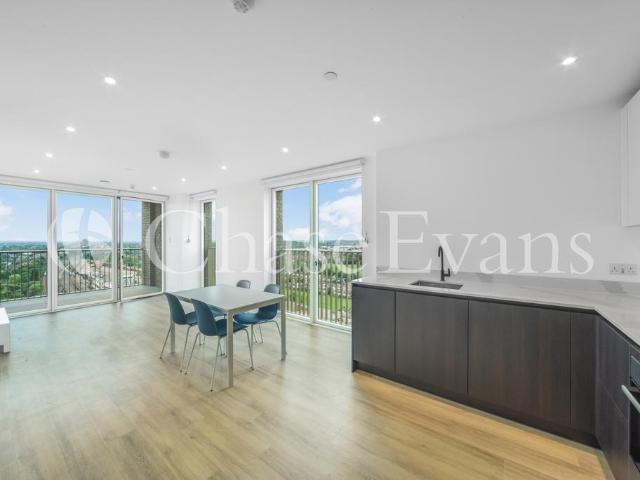 House for rent in London Borough of Ealing, Park Royal