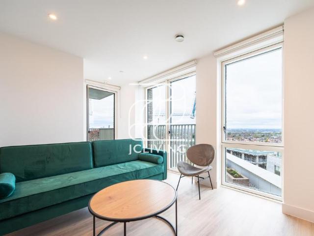 Apartment for rent in London Borough of Ealing, Park Royal