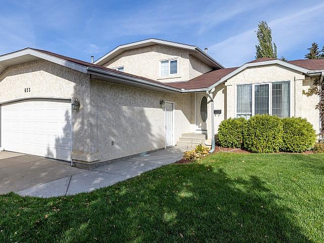 House for sale in Saskatoon, Saskatchewan