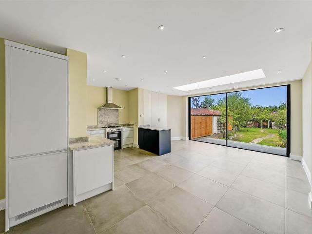 House for rent in London Borough of Waltham Forest, Greater London