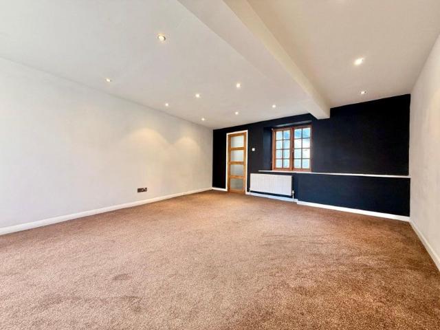 Apartment for rent in Newton St Cyres, Devon