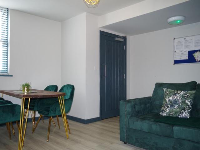 House for rent in The Haulgh, Lee Bank