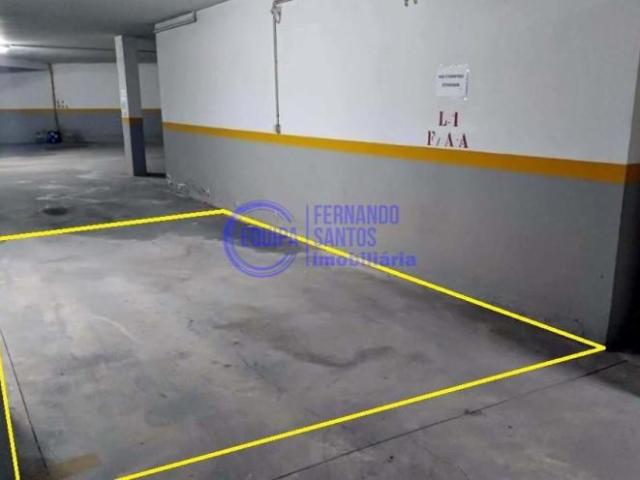 Garagem venda em Armação De Pêra, Faro