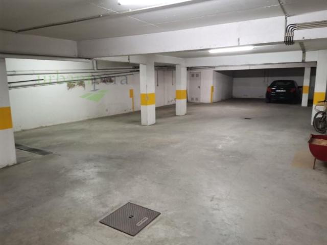 Garagem venda em Armação De Pêra, Faro