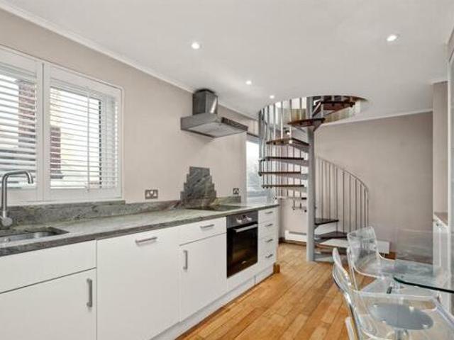 House for rent in Ascot