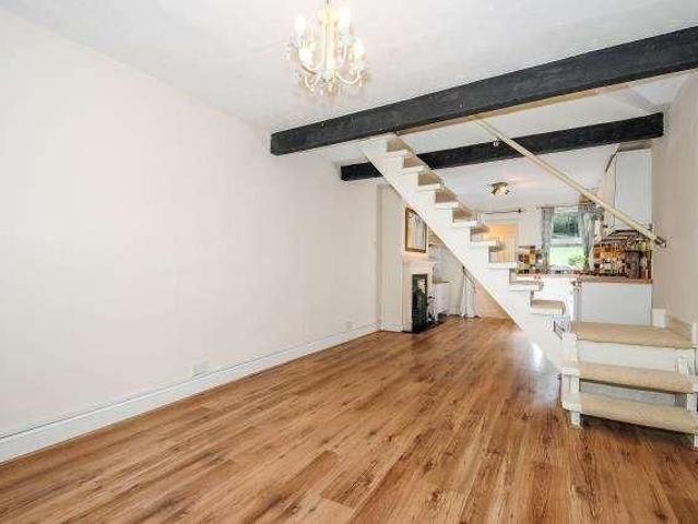 House for rent in Sunningdale