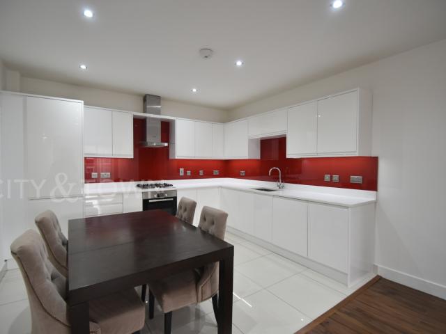 House for rent in Mile End, Greater London