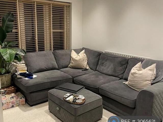House for rent in London Borough of Barking and Dagenham, Greater London