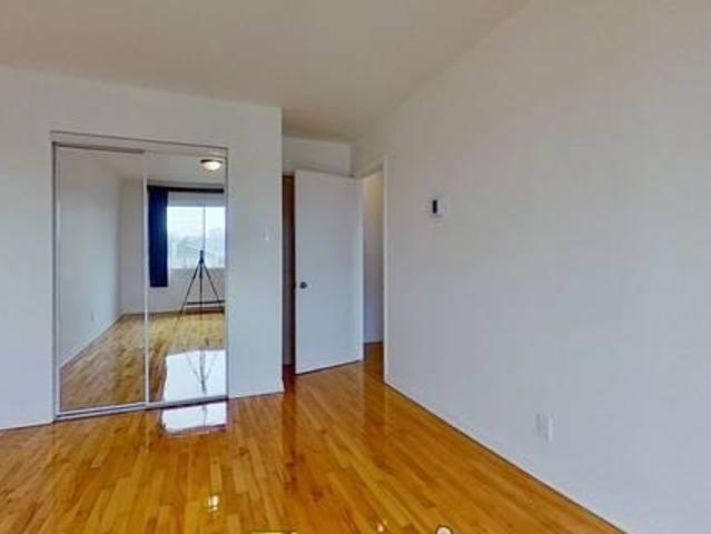 House for rent in Laval