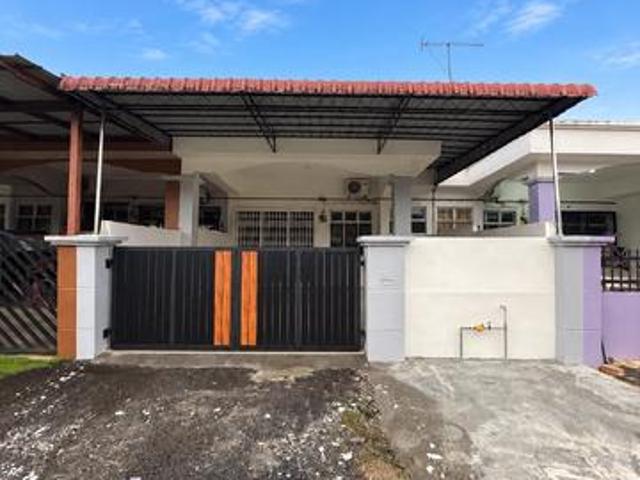 Terraced House for sale in Simpang Renggam, Kluang