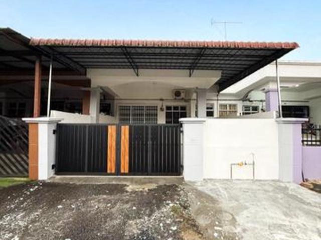 Terraced House for sale in Simpang Renggam, Kluang