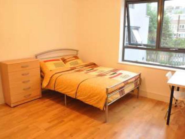 Room for rent in Limehouse, Greater London