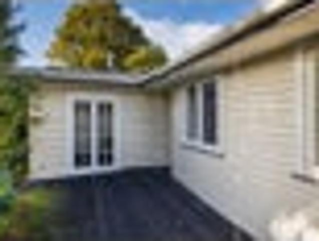House for sale in Blockhouse Bay, Whau